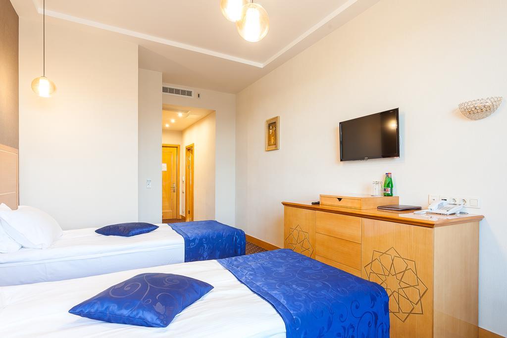 Ark Palace Hotel & Spa Οδησσός Εξωτερικό φωτογραφία