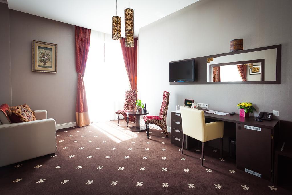 Ark Palace Hotel & Spa Οδησσός Εξωτερικό φωτογραφία